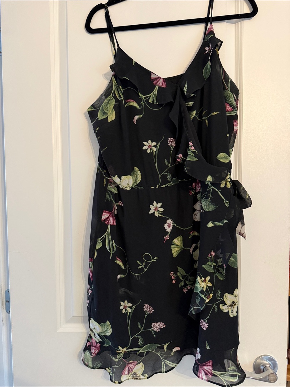 Reitmans Black Floral Tie-Waist Mini Dress